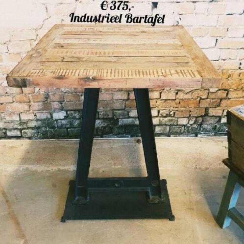 Vintage werkbank industrieel side table tafels, kasten