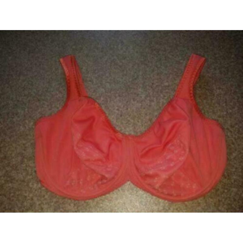 Nieuwe roze BH Syl maat 85F (valt als 85G)