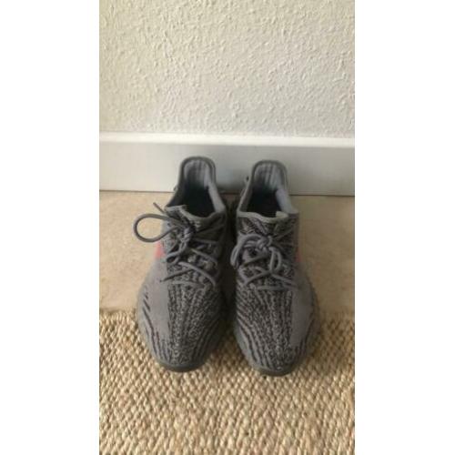 Yeezy boost 350 V2 43 1/3