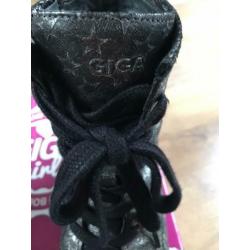 Mooie zwart/zilver laarzen van Giga Girls/Shoes maat 36