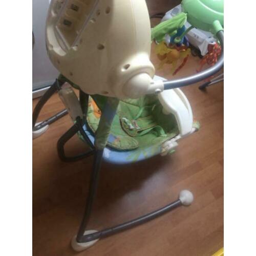 Babyschommel met muziek!