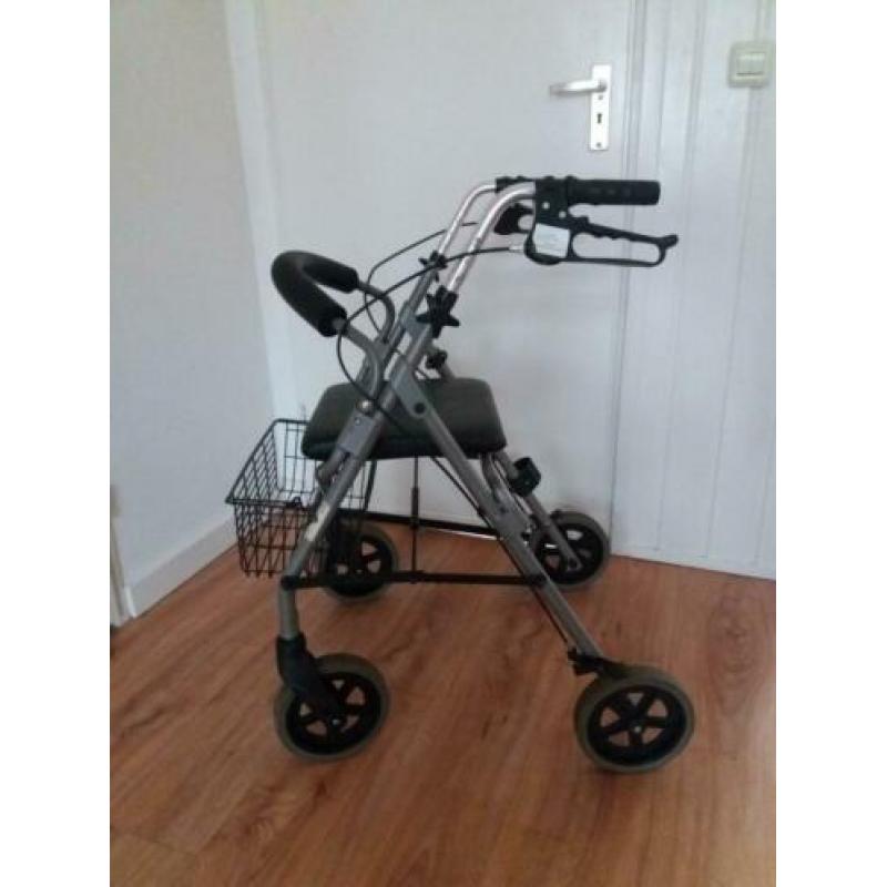 Rollator (lichtgewicht; 7900 gram)