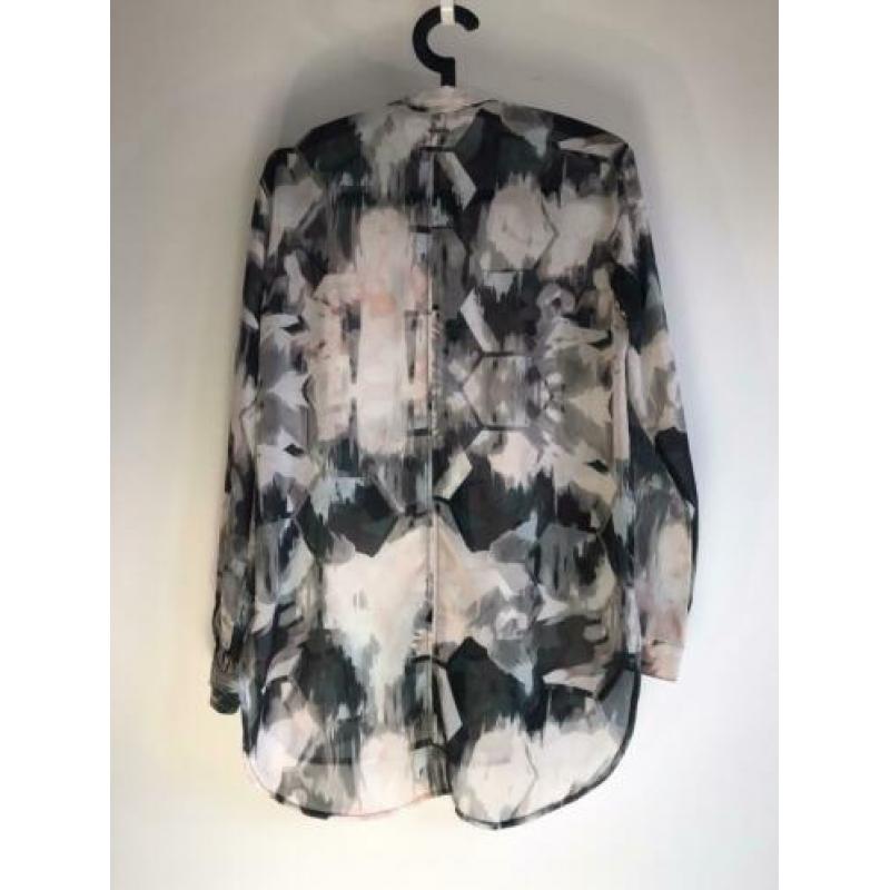 Lange Dept blouse maat XS in roze/zwart/wit/grijs.