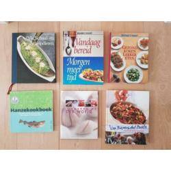 Grote verzameling kookboeken (139)