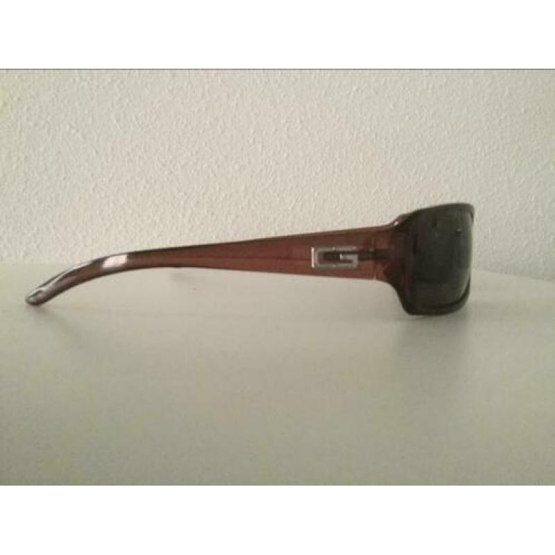 Gucci zonnebril met Gucci briletui
