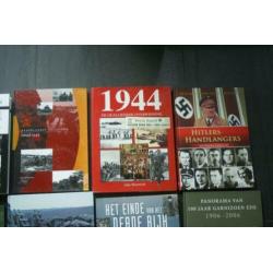 OORLOGSBOEKEN..... (32 Verschillende Titels)