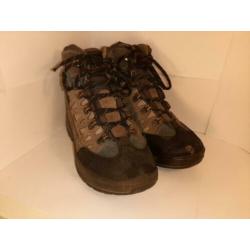 Berg/wandelschoenen Maat 36 unisex zeer netjes