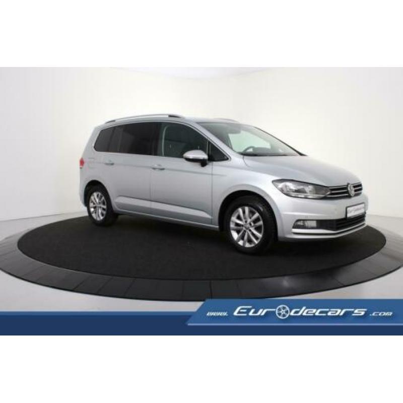 Volkswagen Touran 1.6 TDI Highline DSG *Navigatie*Leer*Pdc*