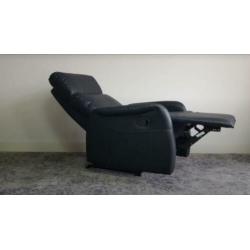 Te koop, 2 zeer mooie (als nieuw) relax Fauteuils.