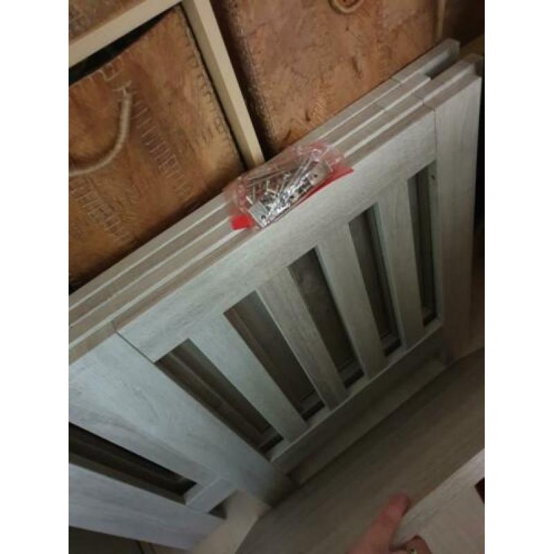 Box twf incl matras. Moet met spoed weg.