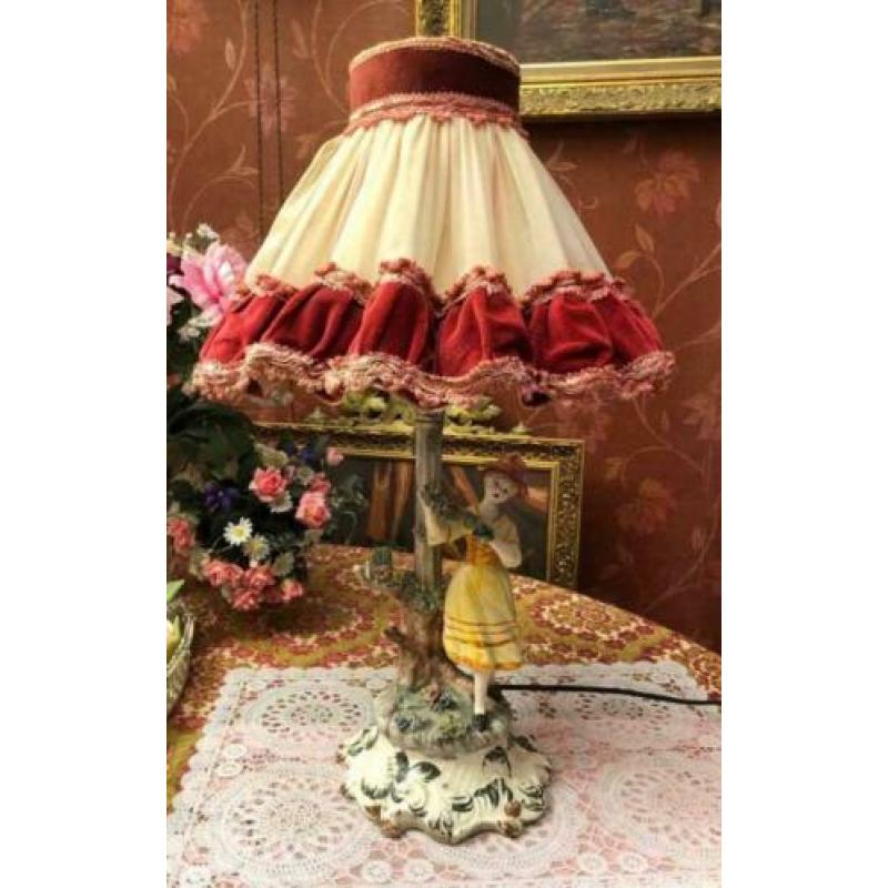 Brocante porselein tafellamp meisje beeld retro/vintage lamp