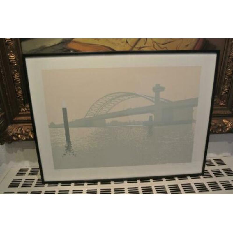 Van Brienenoordbrug te Rotterdam uit 1989 in de Mist