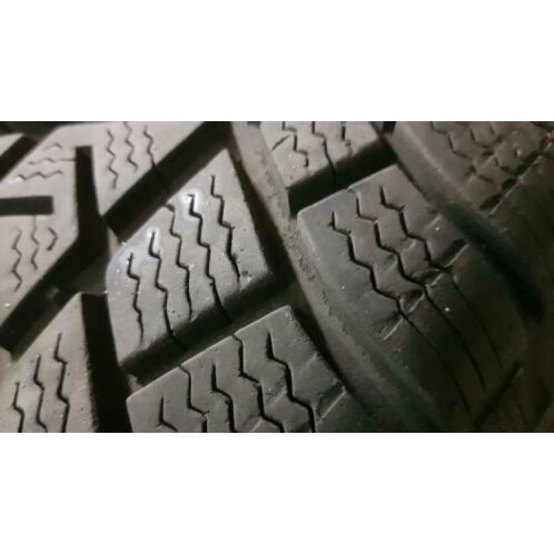 4x Michelin winterbanden 225/70 R16 met velg