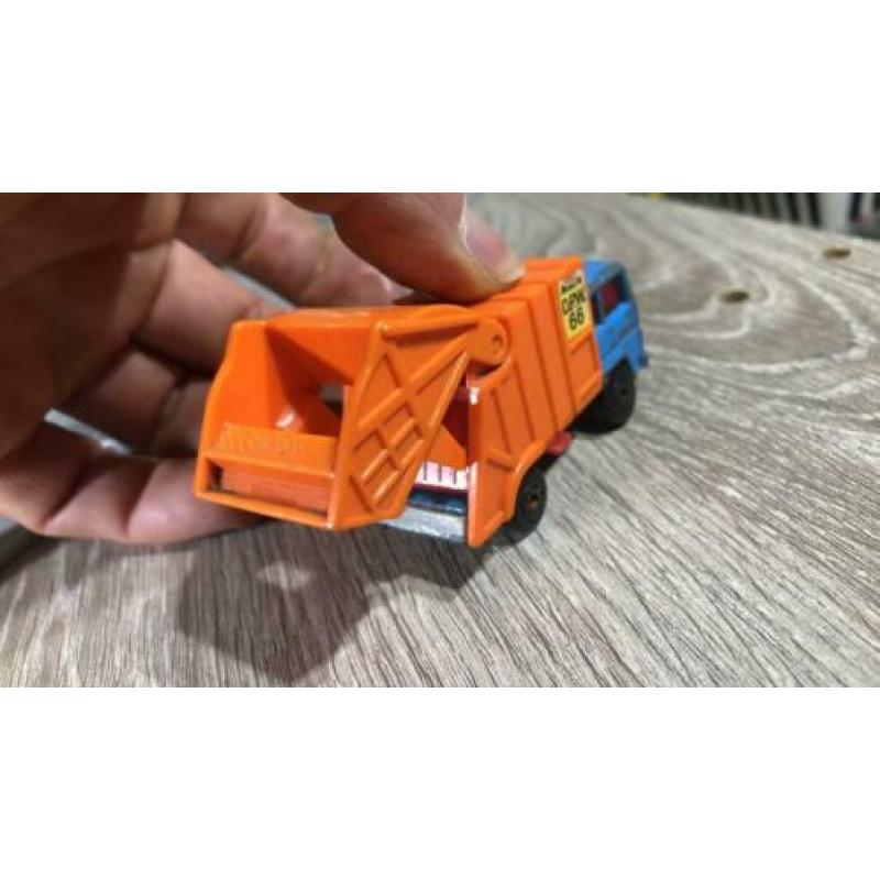 Vuilniswagen 1/64 matchbox VAVB