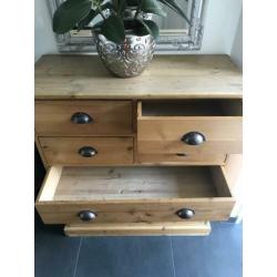 Antiek houten kast
