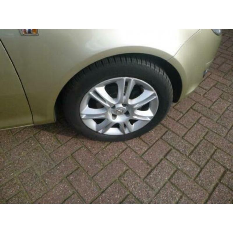 Opel Corsa 1.2-16V Cosmo