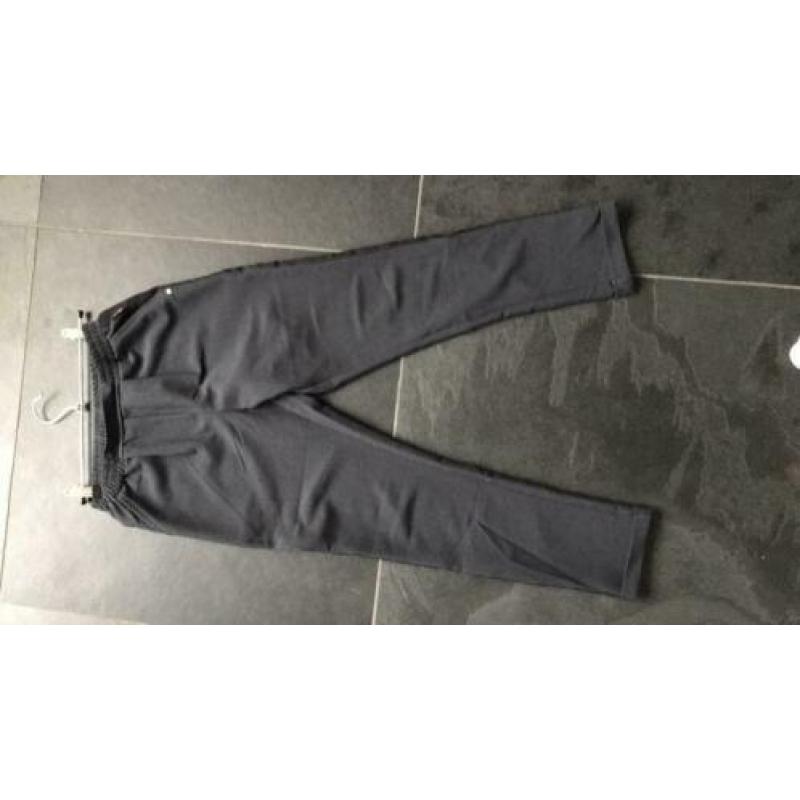 Tumble n Dry broek maat 146