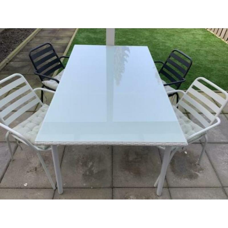 Tuinset tafel met 4 stoelen ZGAN