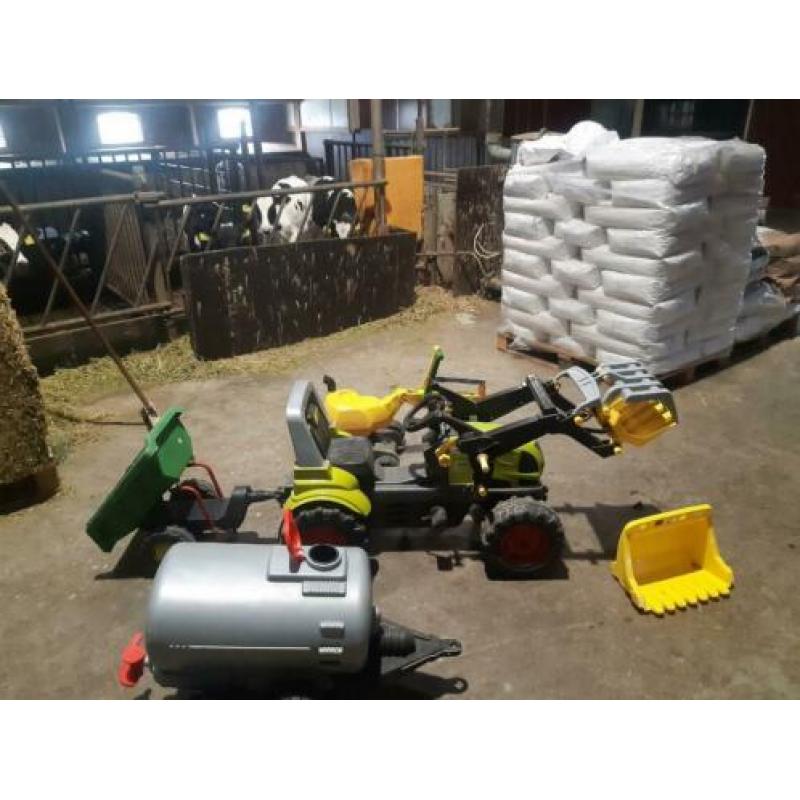 Te koop, traptractor, graafmachine en toebehoren