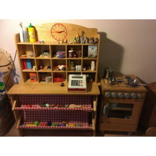 compleet houten kinderwinkeltje met keuken