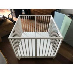 Baby box wit 100x96 cm zo goed als nieuw