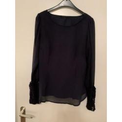 Share Female blouse. Maat 40. Nieuw