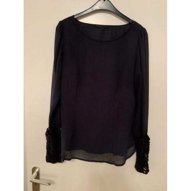 Share Female blouse. Maat 40. Nieuw