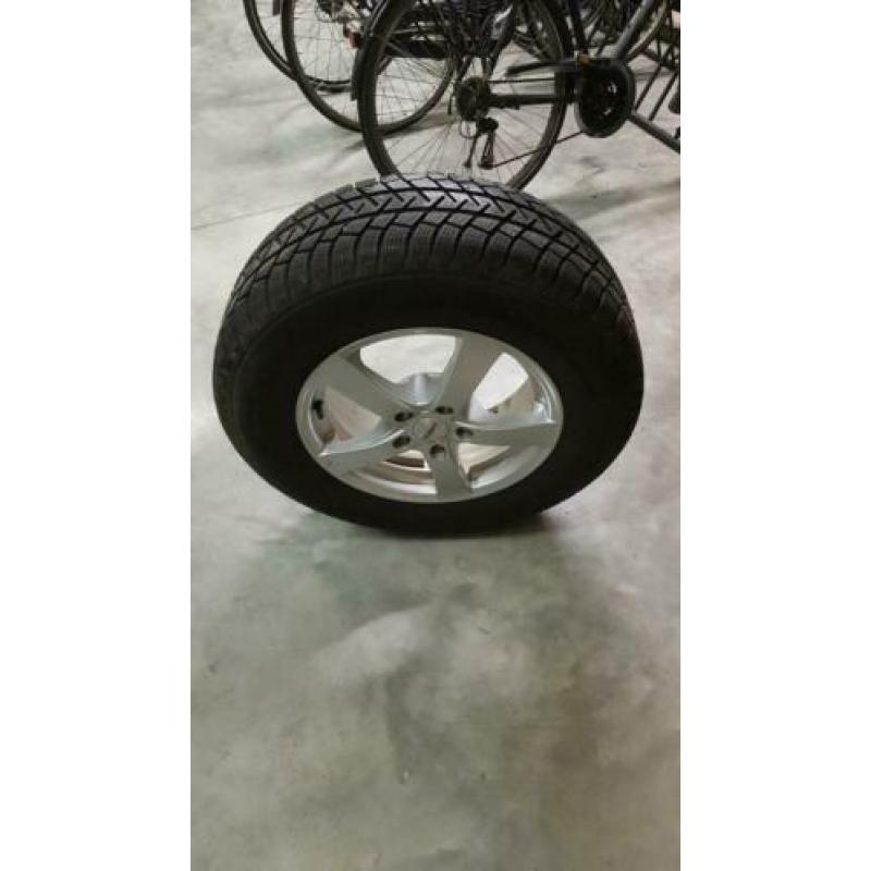 4x Michelin winterbanden 225/70 R16 met velg