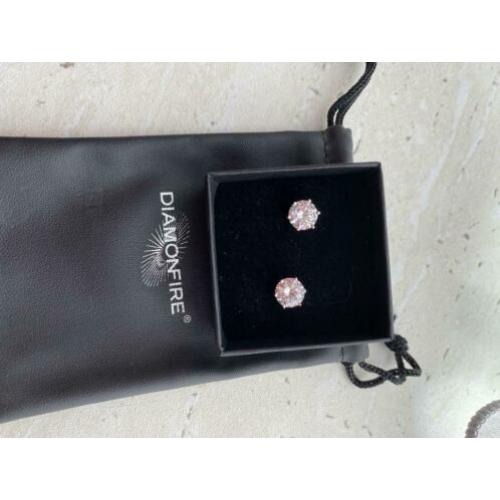 Diamonfire oorknopjes 0,2 crt