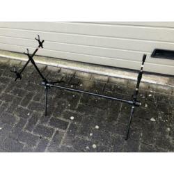 Rodpod voor 3 hengels, inclusief backrest