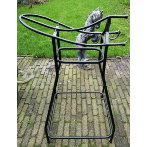 Handige zadelstandaard