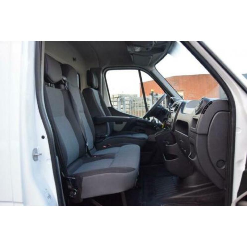 Renault Master T35 2.3 dCi 125pk Bakwagen met laadklep (topk