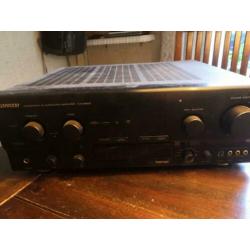 een marantz en een Kenwood