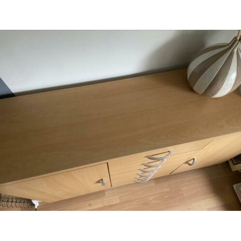 MOET NU WEG! Kast/dressoir 25 euro