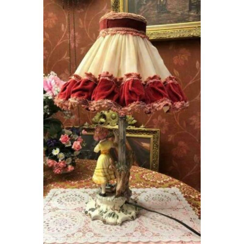 Brocante porselein tafellamp meisje beeld retro/vintage lamp