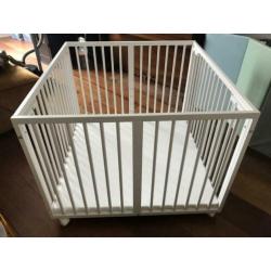 Baby box wit 100x96 cm zo goed als nieuw