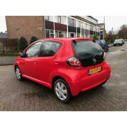 Toyota Aygo 1.0-12V Comfort 2010 5-deurs! NAP! Rijdt keurig!