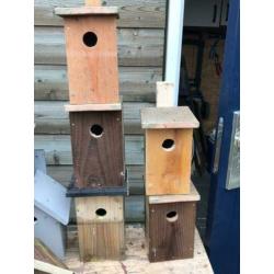 Vogelhuisjes mezenkast tegen processierups