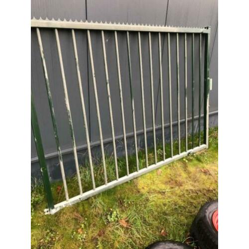 Draaipoort 2 delig 5 m breed 1,75 Hoog incl gaashekwerk