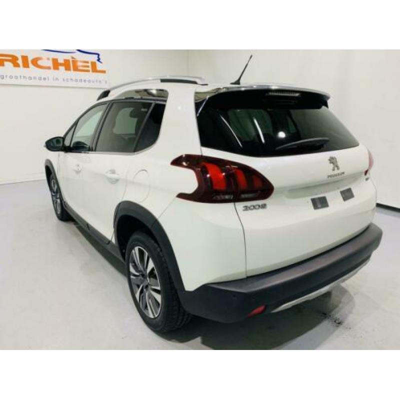 Peugeot 2008 1.2 PureTech 110 Allure Aut6 Pano/Navi