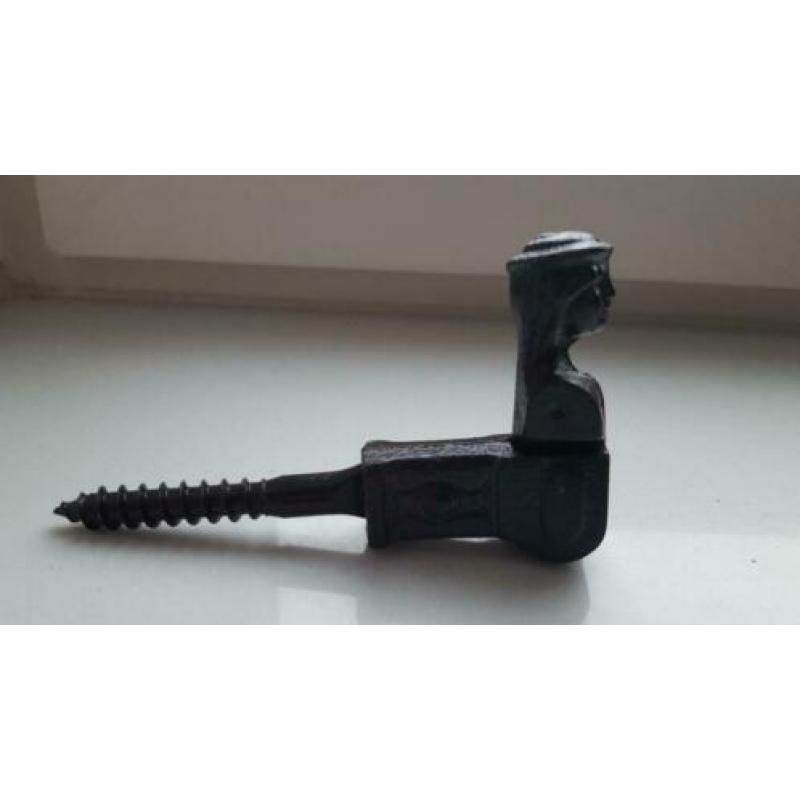 IJzeren luiken houders.. antiek 27 stuks