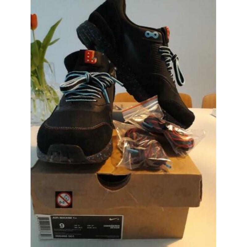 Nike Air Maxim 1+ black/black_sport red-BLTC BL maat 42,5