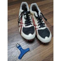 Spikes Asics Maat 40/41