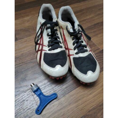 Spikes Asics Maat 40/41