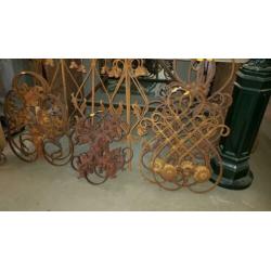 Diverse gietijzeren ornamenten