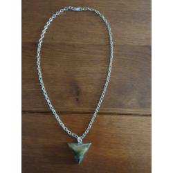 Zilveren (835) hanger met driehoek (edel)steen + 925 ketting