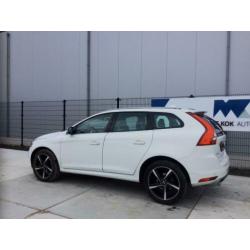 Volvo XC60 2.0 D4 FWD R-Design | Camera | Navigatie | PDC V+