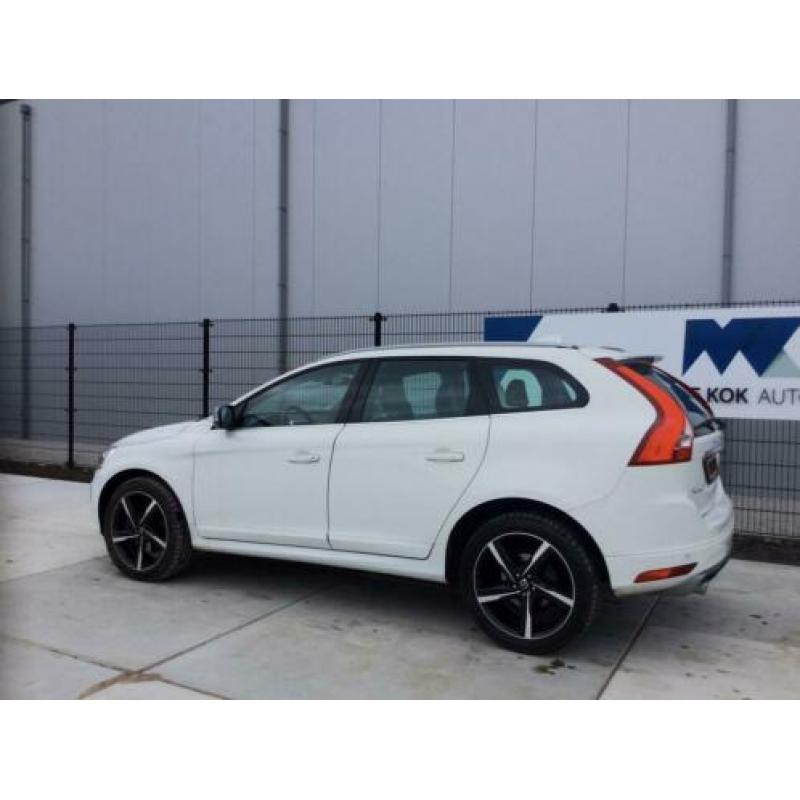 Volvo XC60 2.0 D4 FWD R-Design | Camera | Navigatie | PDC V+