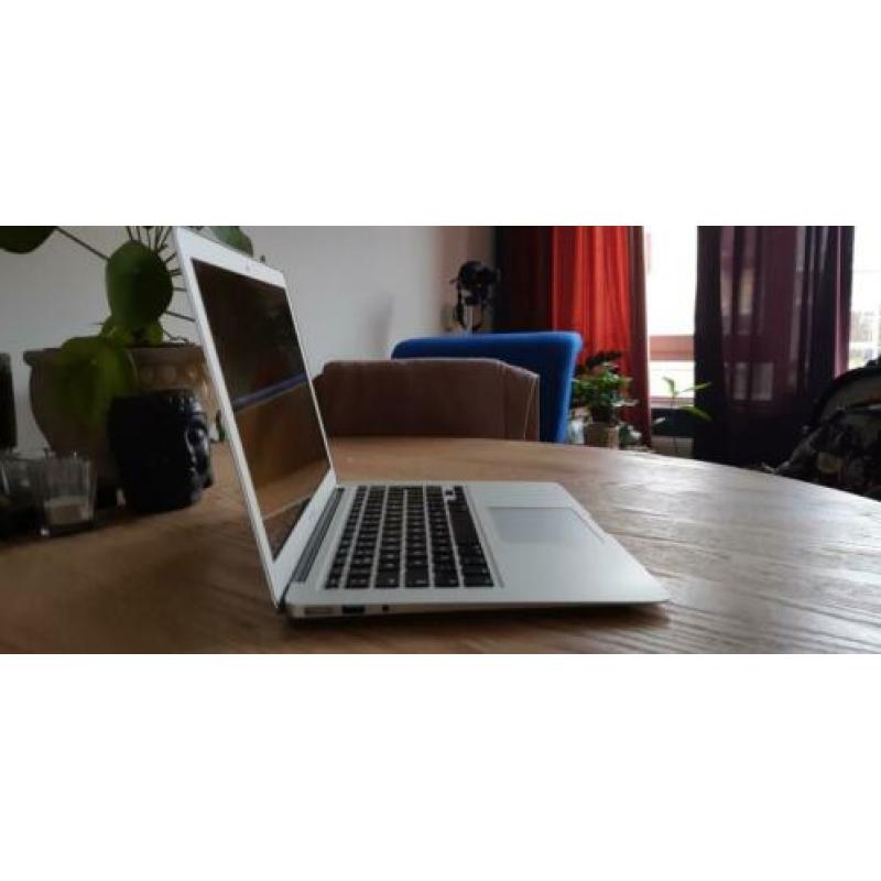 MacBook Air (13-inch, Early 2015)