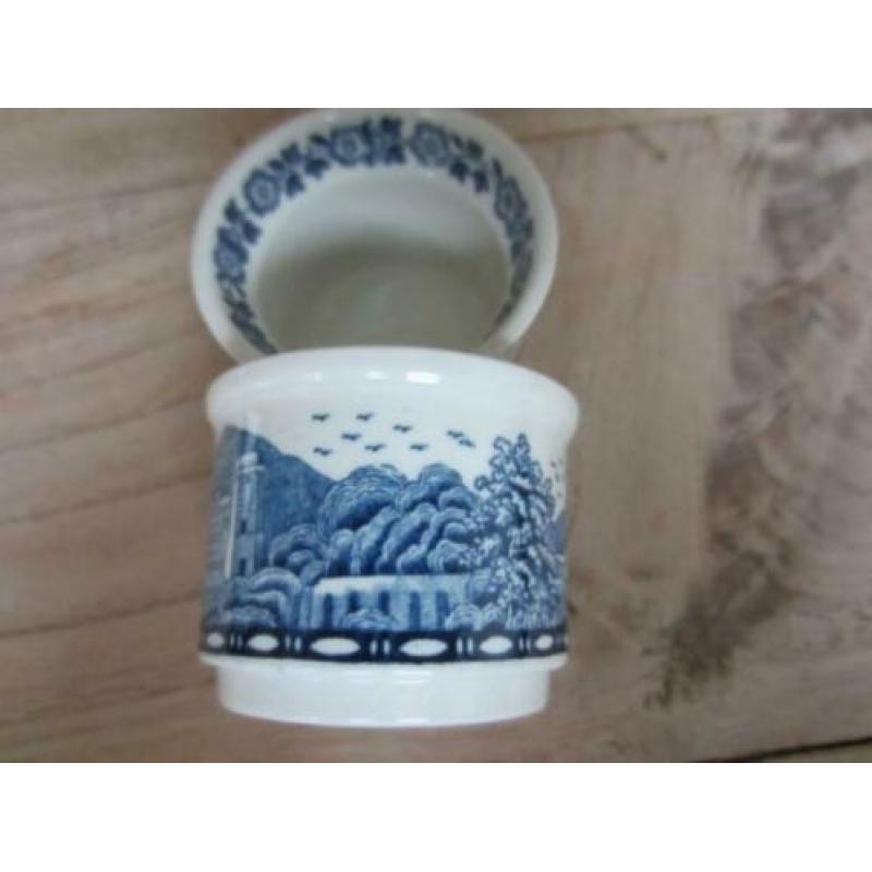 N89: Eierdopjes van Villeroy & Boch made in Germany oud se